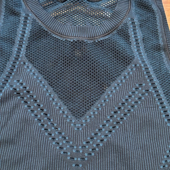 Athleta stretchy tank sz medium dark‎ green - Picture 3 of 6